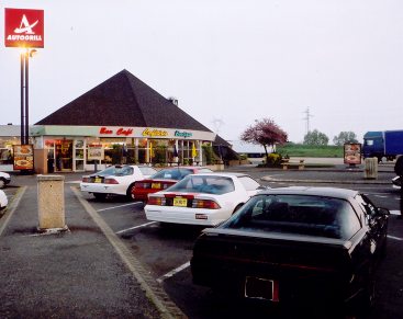 Le rencard devant l'Autogrill